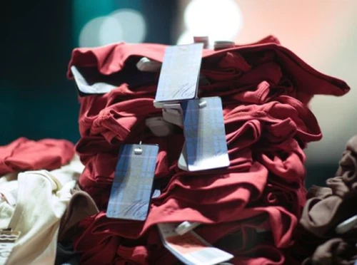 الأقمشة المعاد تدويرها: اتجاه هنا لتبقى بطريقة مستدامة